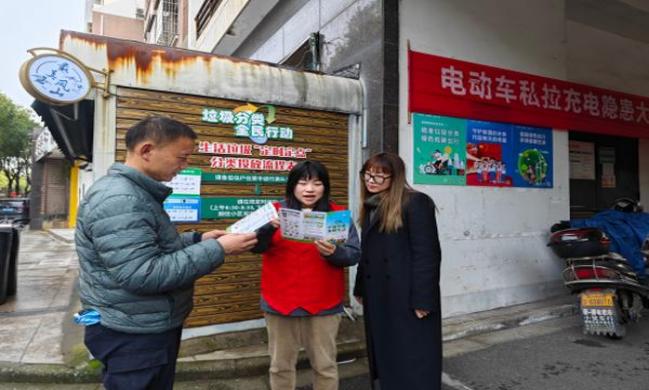 室内设计师钟爱的宝石色调油漆